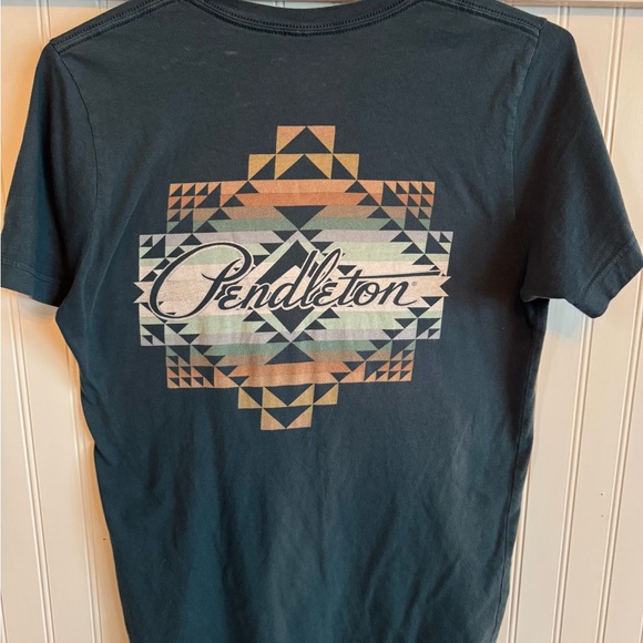 Pendleton Women’s Dark Blue Short Sleeve Tee Geometric Design Size Medium - Picture 2 of 8